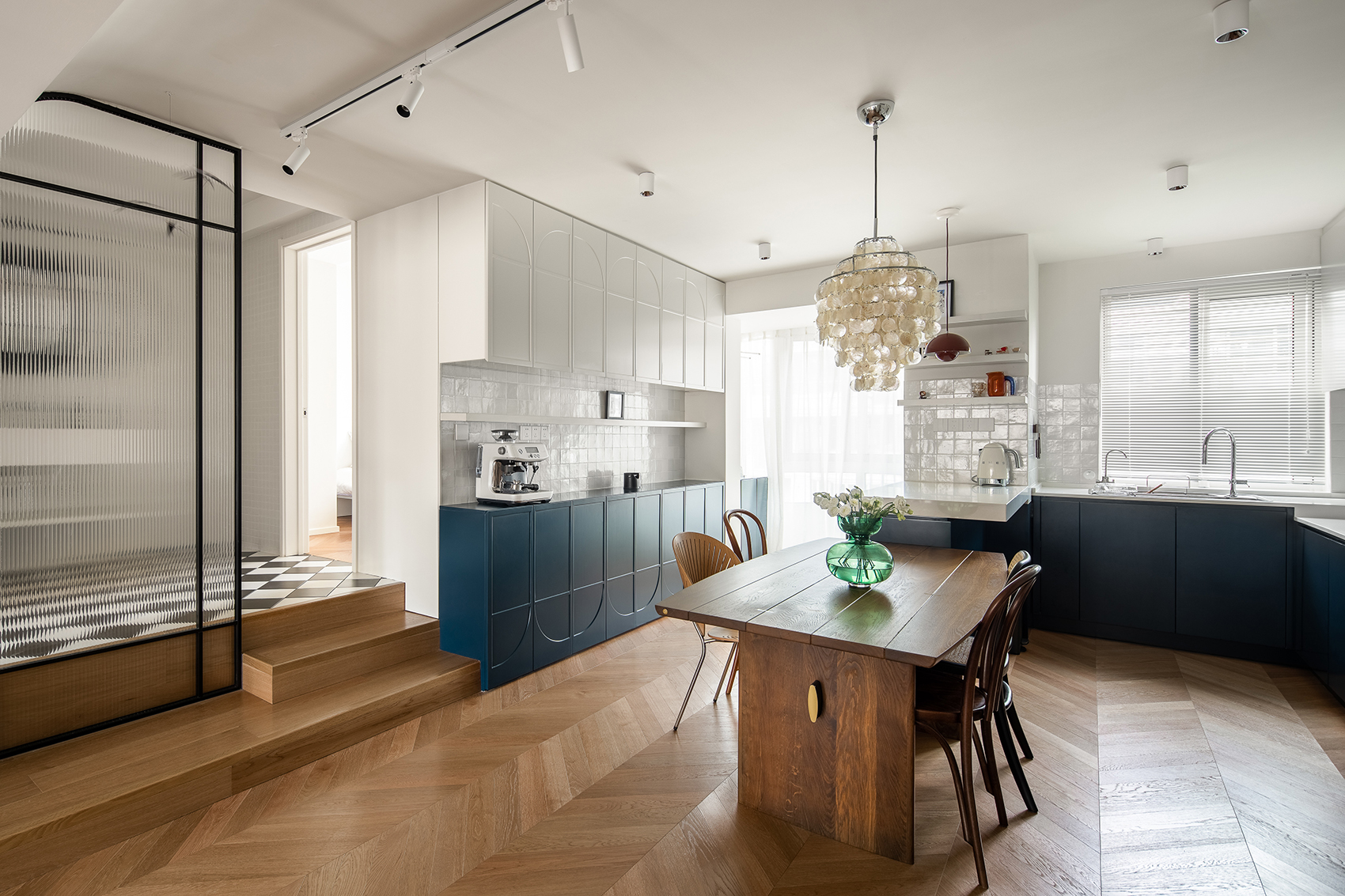 L Apartment, China by TillDesignStudio - 谷德设计网