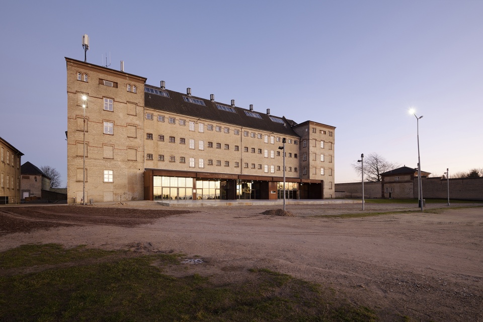 faengslet vestsalen by cubo arkitekter 1