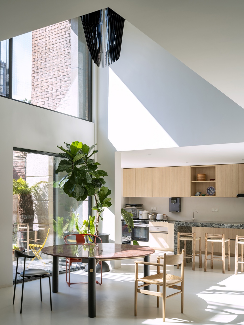 living with plants by manmandesign