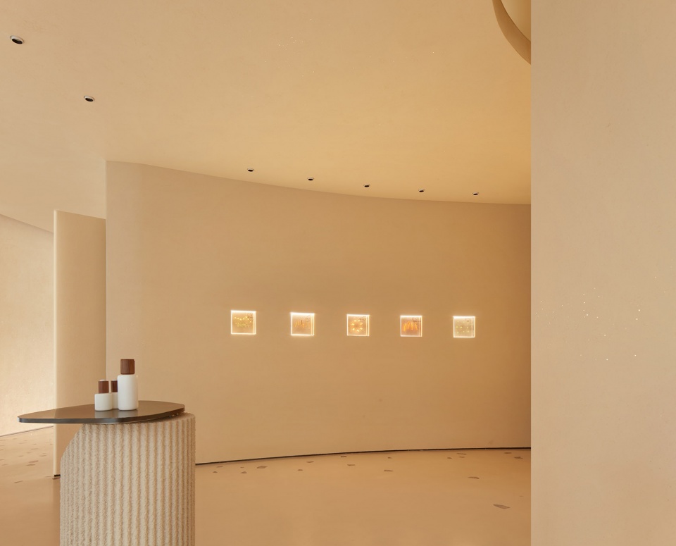 UC Naturel Aroma Lab China by Leaping Creative