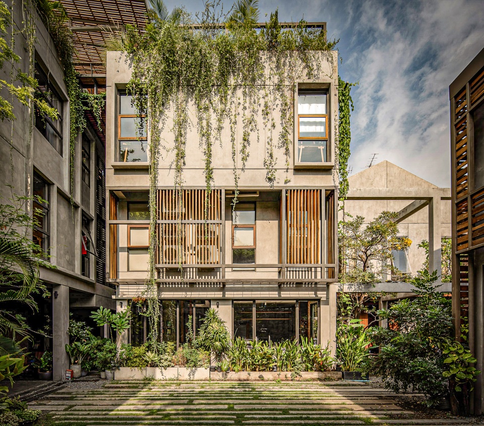 tamni hostel by po d architects