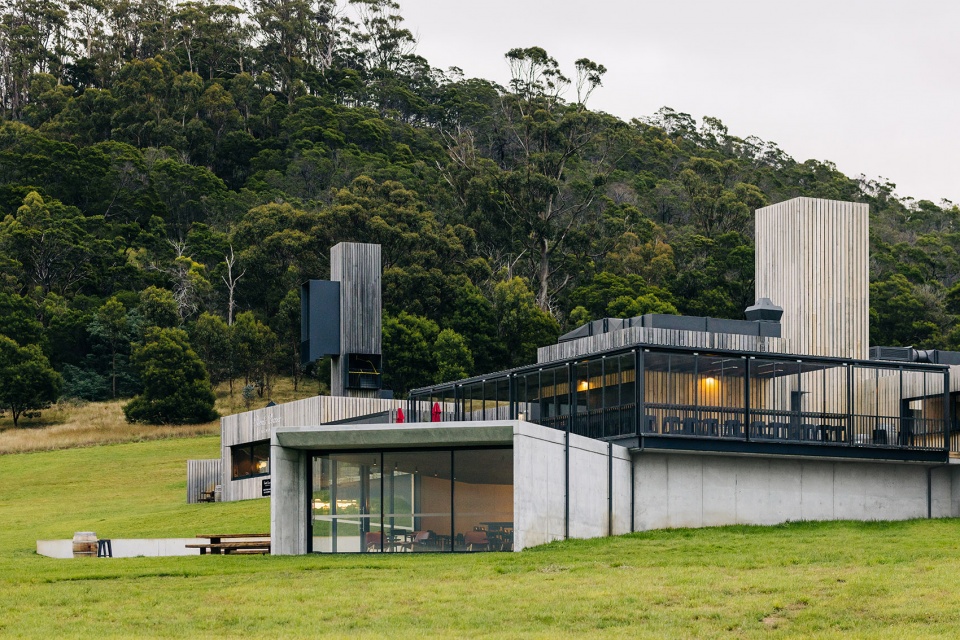 Devils Corner Winery by Cumulus