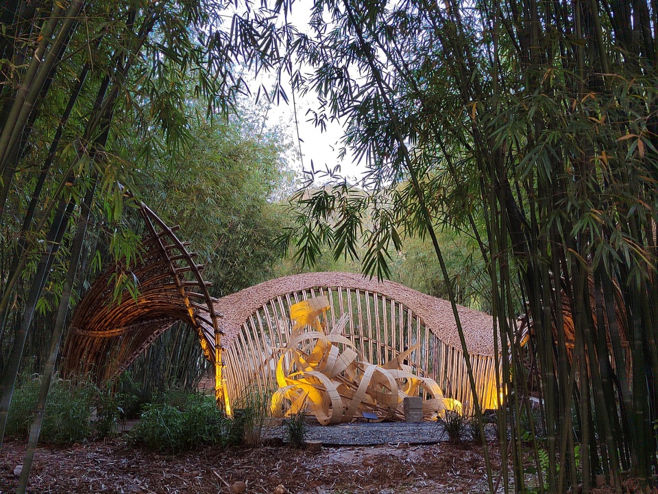Surging Post station in the bamboo forest by Shenzhen Beryl Environmental Art Design Engineering Co Ltd