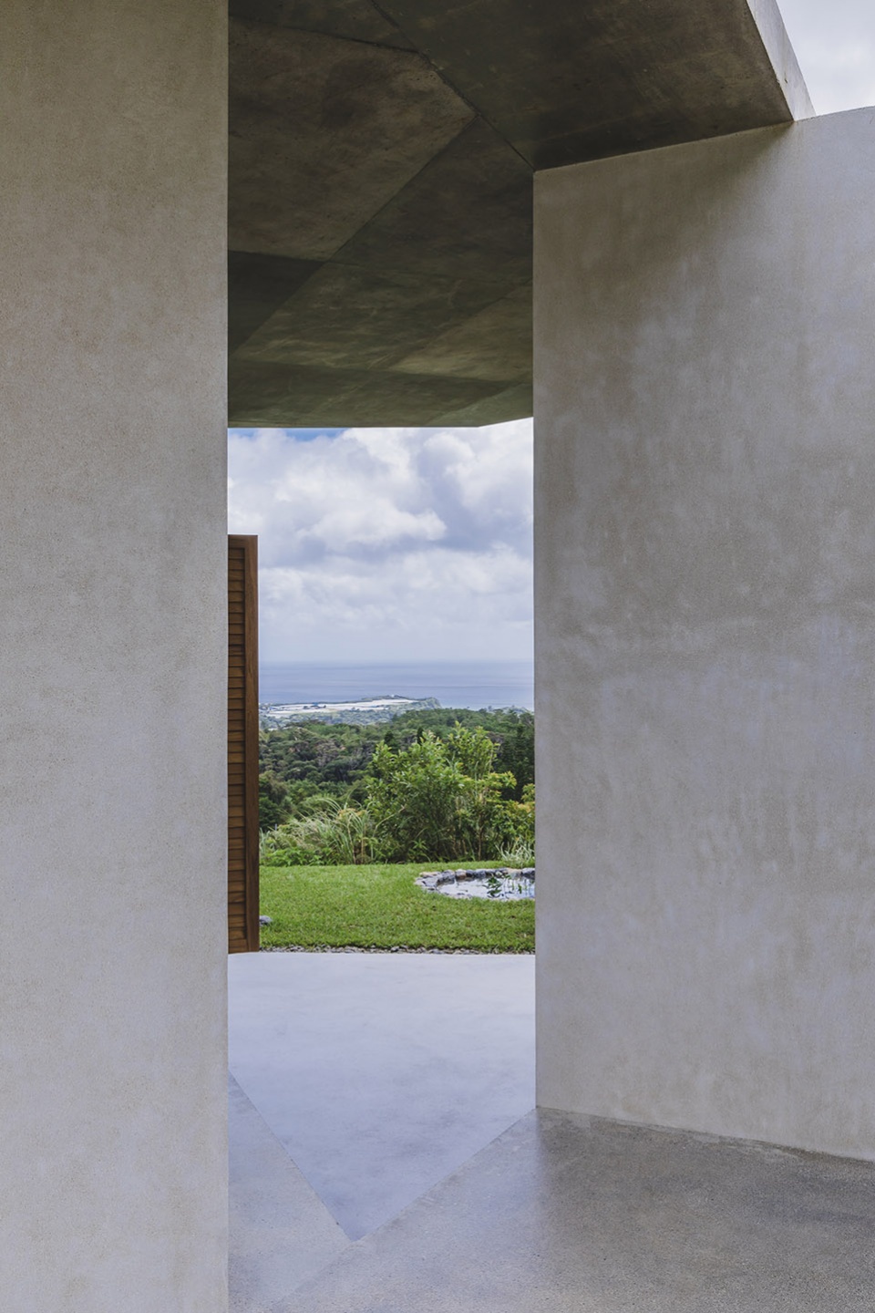 house in nakijin by studio cochi architects