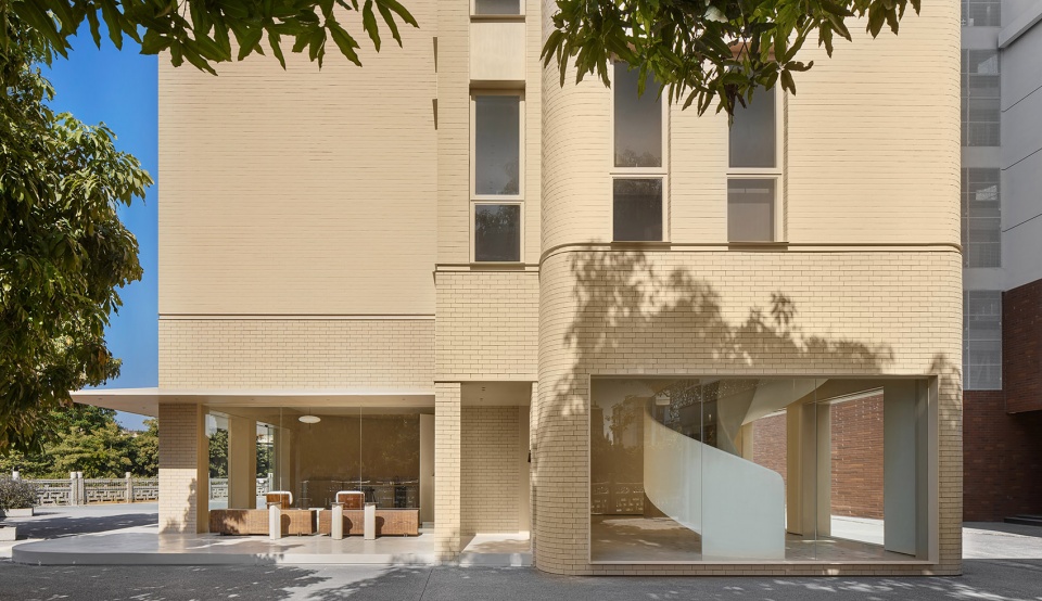UC Naturel Aroma Lab China by Leaping Creative