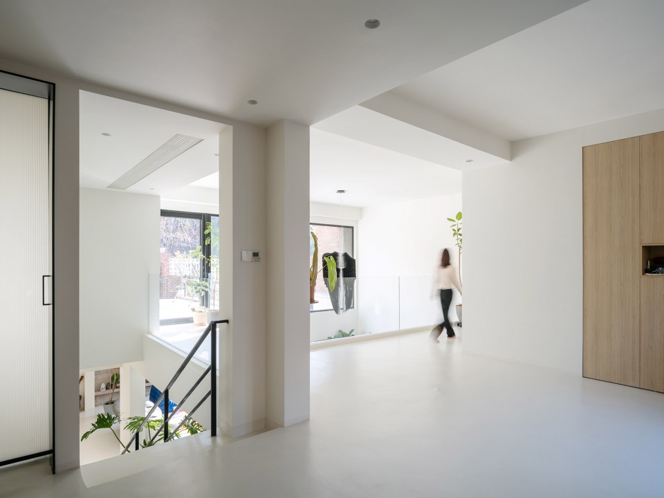 living with plants by manmandesign