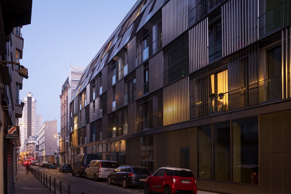 mixed use building rue castagnary by tank