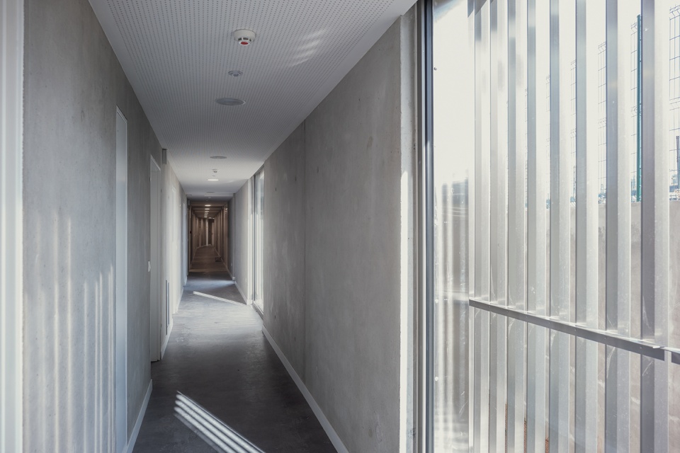 mixed use building rue castagnary by tank
