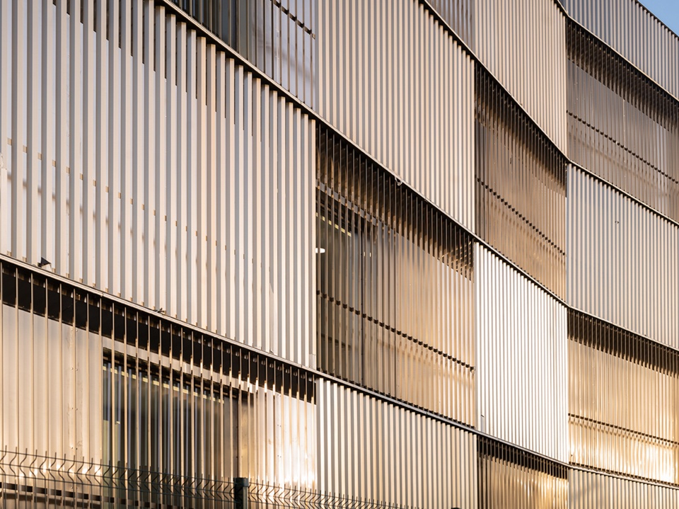 mixed use building rue castagnary by tank 1