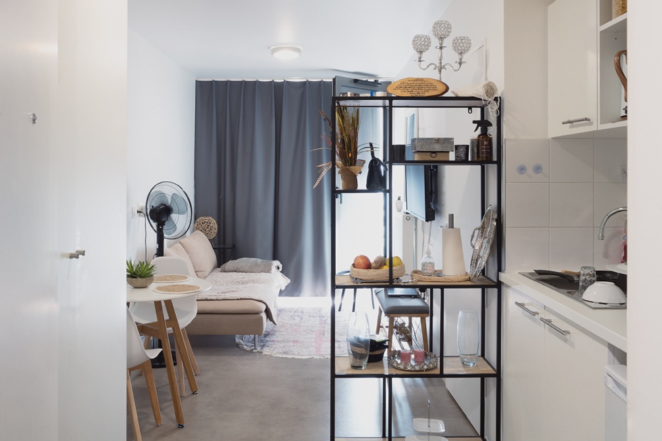 mixed use building rue castagnary by tank