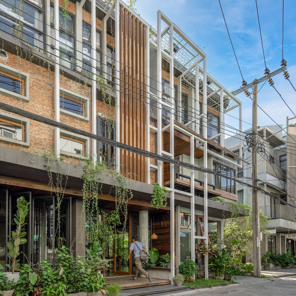 tamni hostel by po d architects