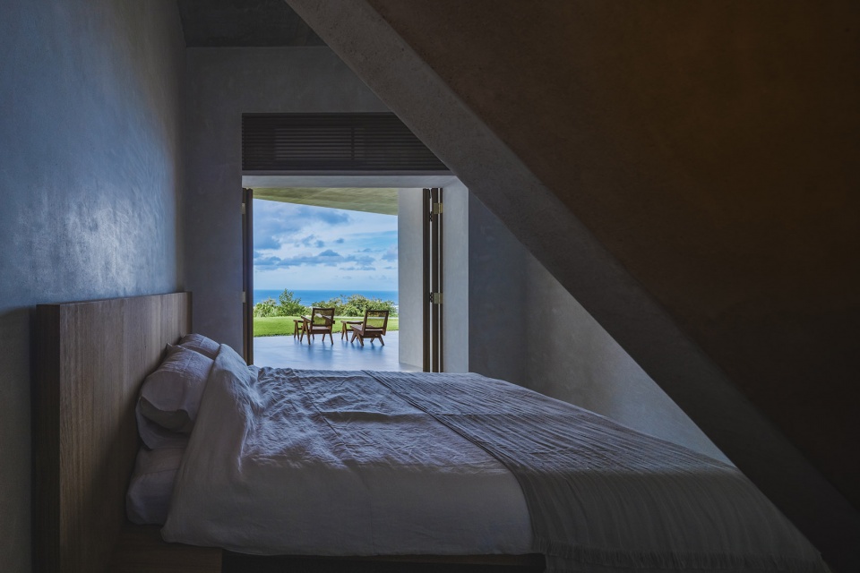 house in nakijin by studio cochi architects