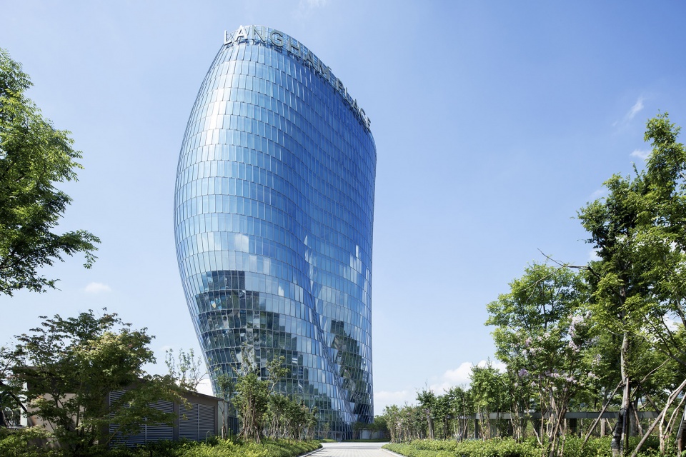 Nefertiti Tower Five Star Luxury Hotel Coophimmelblau