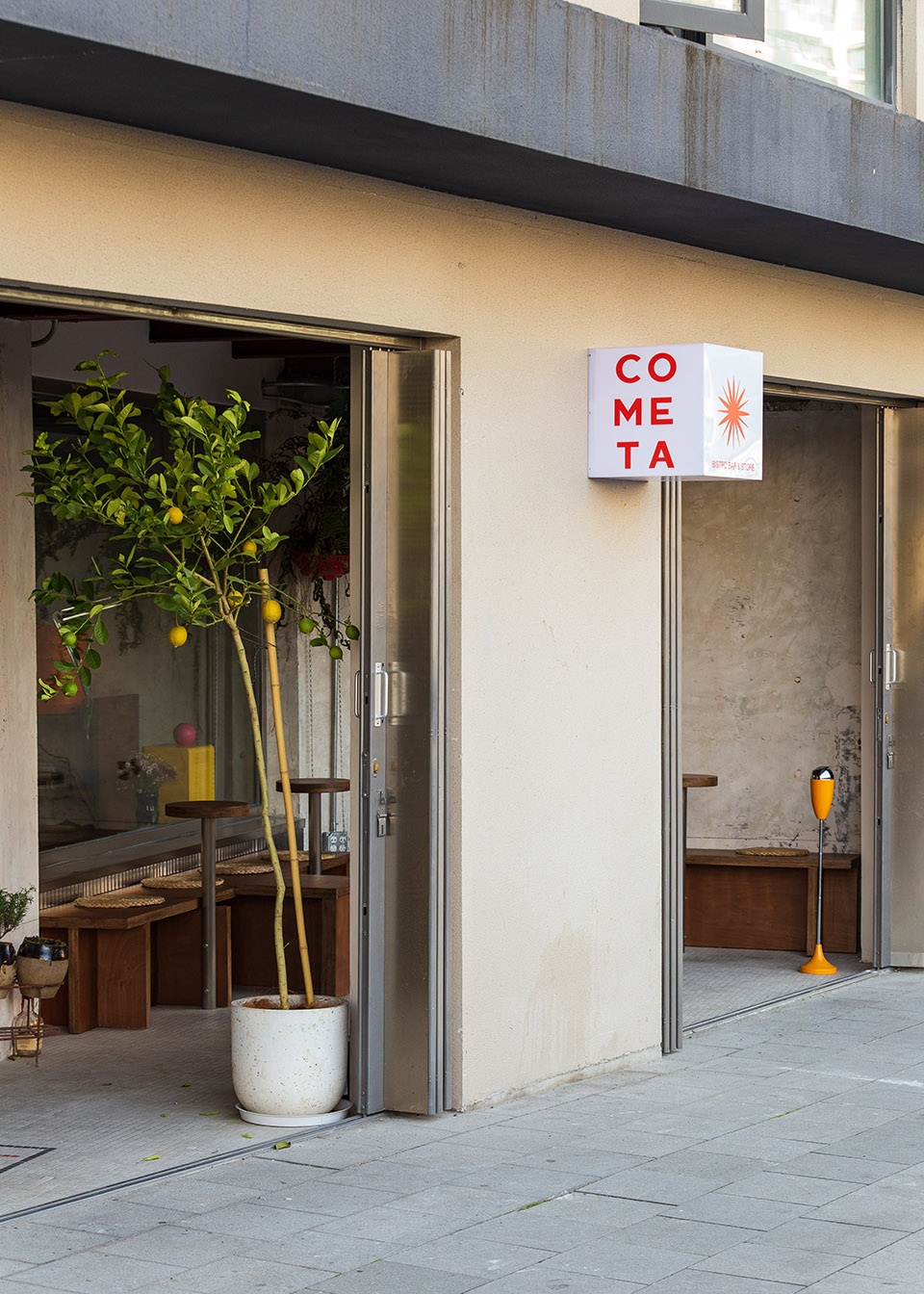 Cometa Italian Bistro Concept Store MASS