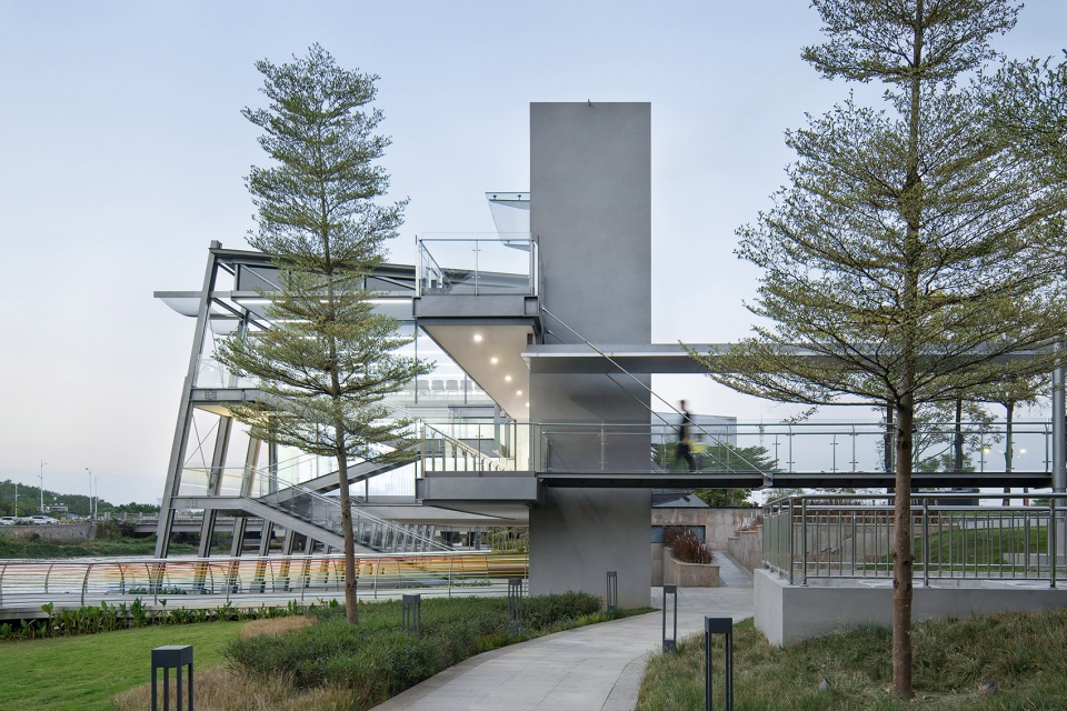 Smart Water Hall WAU Design