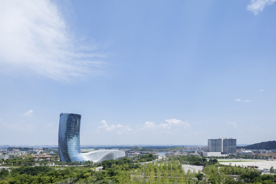 Nefertiti Tower Five Star Luxury Hotel Coophimmelblau