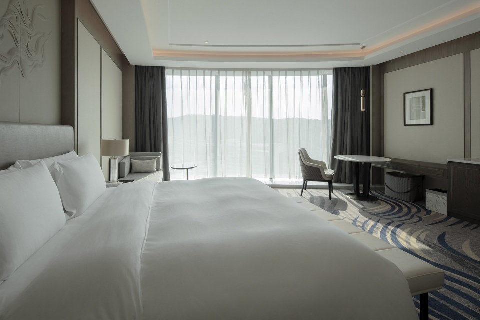 Nefertiti Tower Five Star Luxury Hotel Coophimmelblau