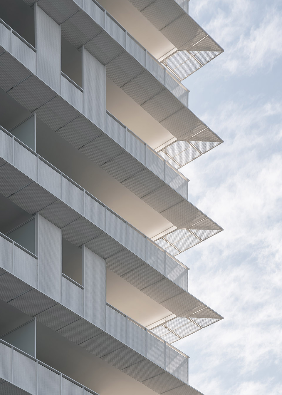 110 housing units in Toulouse, France by CoBe Architecture & Paysage