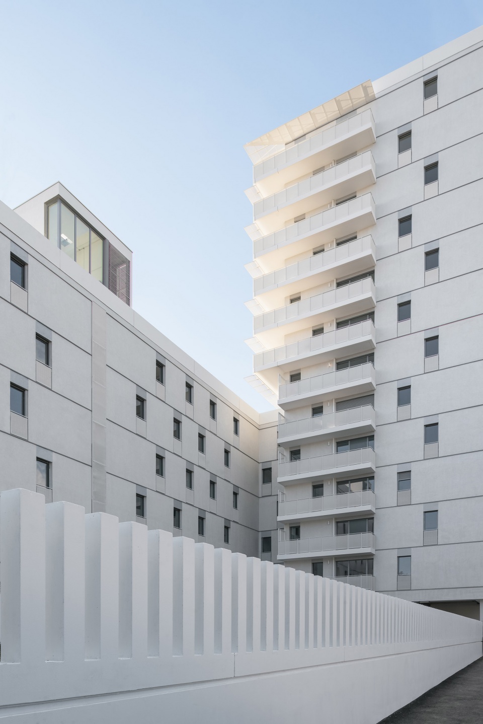 housing units in toulouse france by cobe