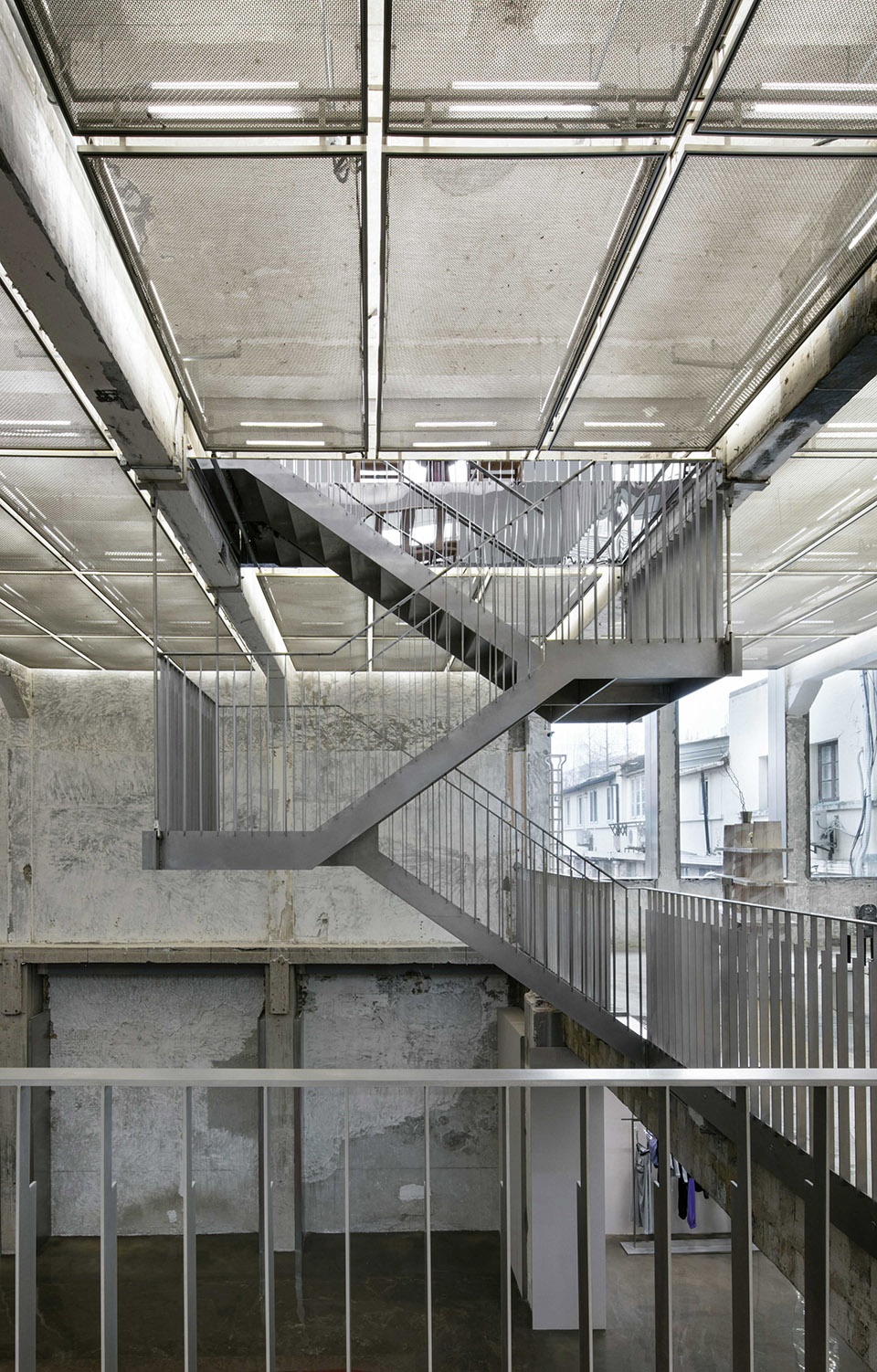XC273 by XCOMMONS dongqi Design