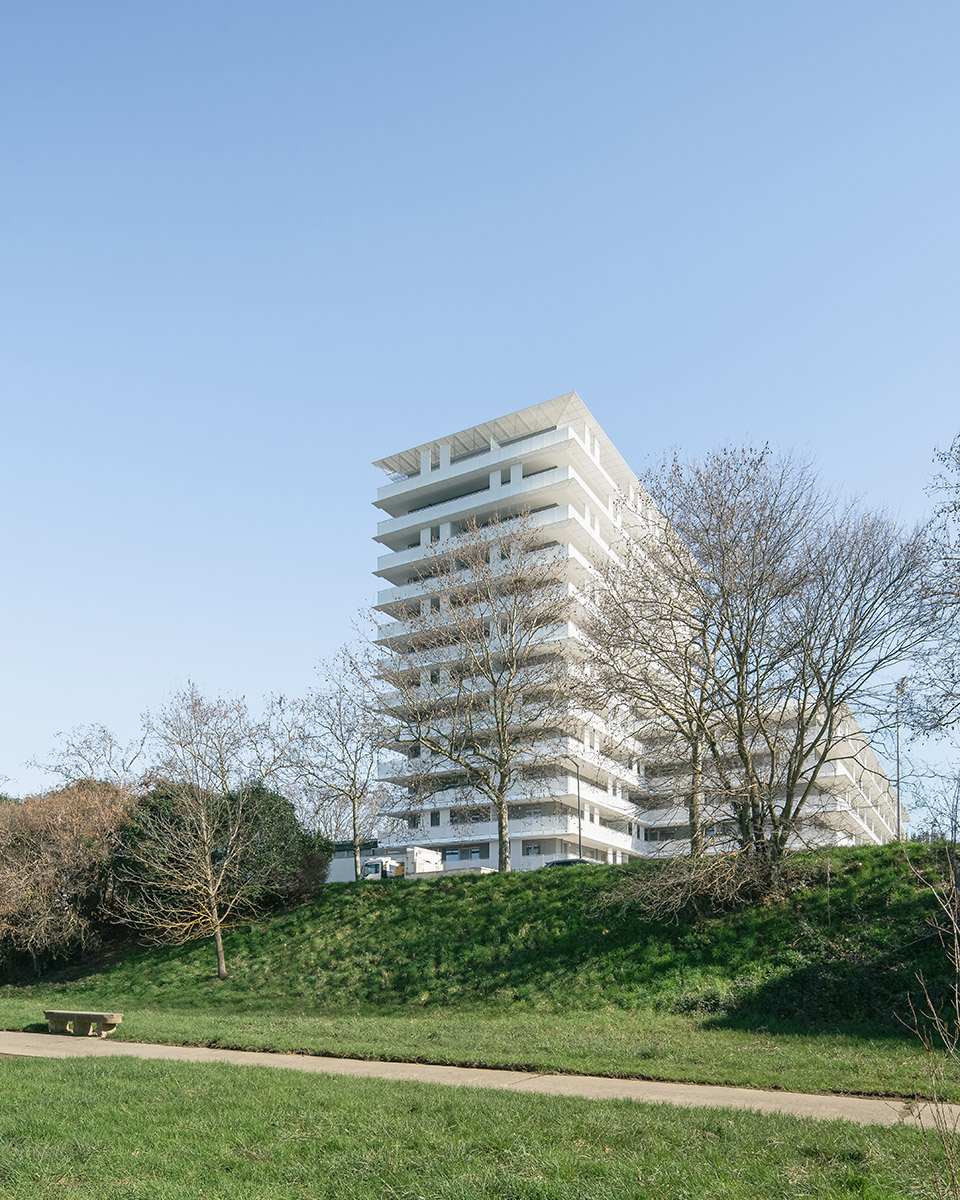 110 housing units in Toulouse, France by CoBe Architecture & Paysage