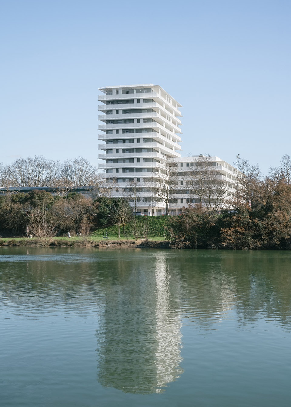 housing units in toulouse france by cobe