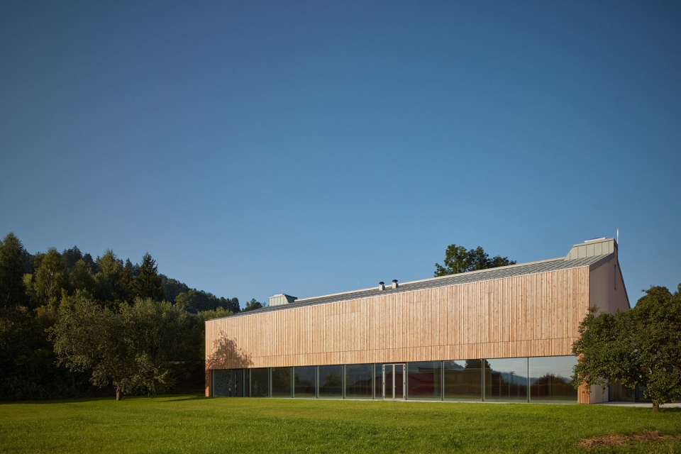 Hrozenkov Primary School Sports Hall by Consequence forma architects