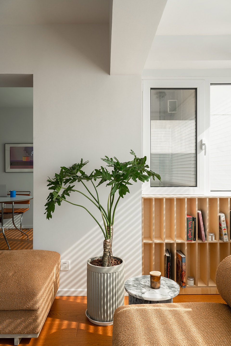 Jiayuan Apartment by Dangtu Studio
