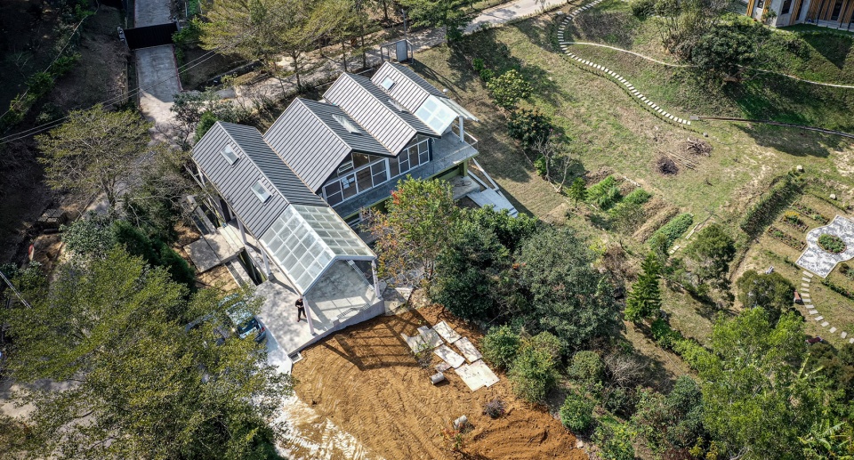 Under the roof House by Emerge Architects