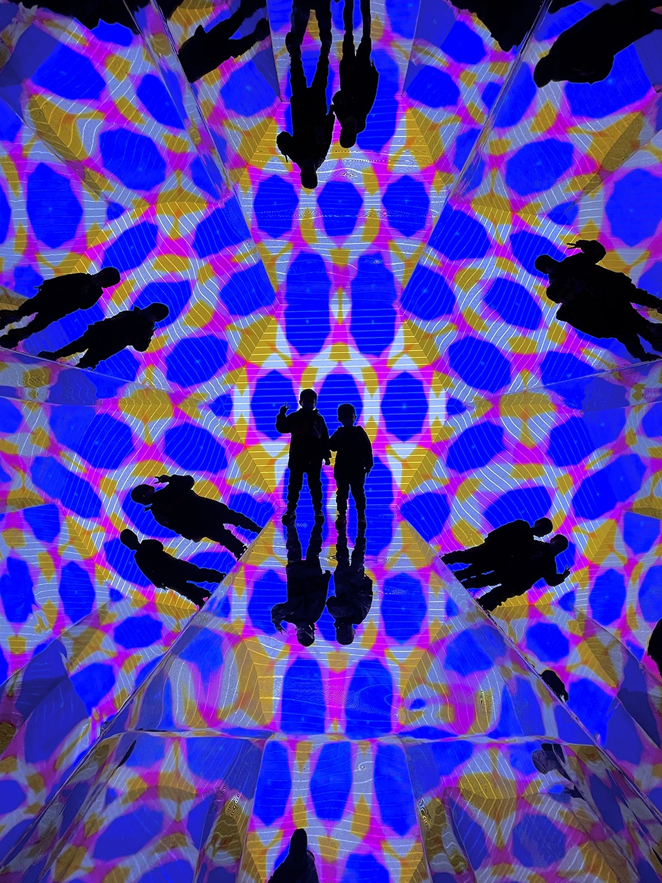 light kaleidoscope china by huanxing space