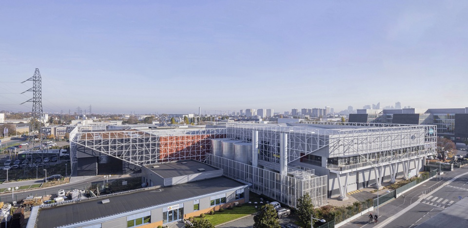 restructuring of the selective collection sorting center in nanterre by le devehat vuarnesson architectes