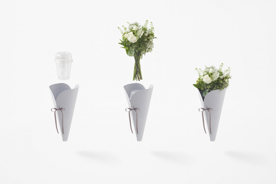 Crepe bouquet by nendo