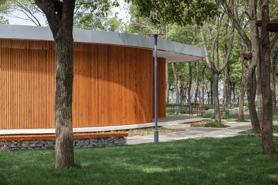 lakeside rest station landscape public toilet of liangzi lake by upa