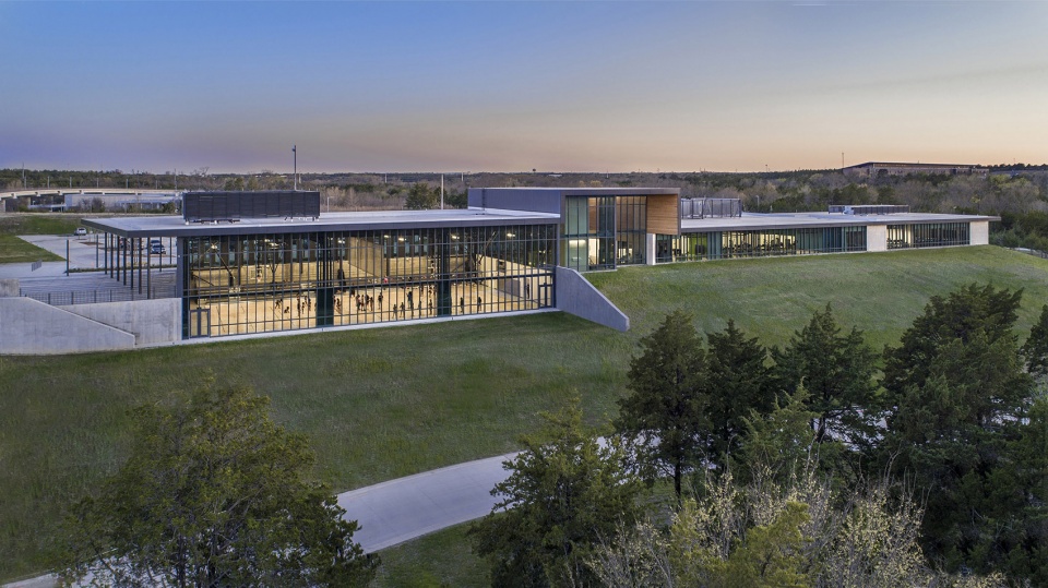 Singing Hills Recreation Center by Perkins Will