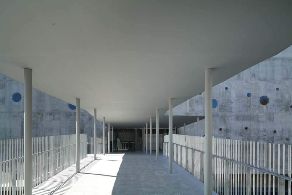 waseda university honjo senior high school gymnasium by nikken sekkei ltd