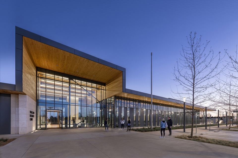 Singing Hills Recreation Center by Perkins Will