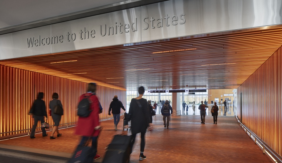 international arrivals facility at seattle tacoma international airport som