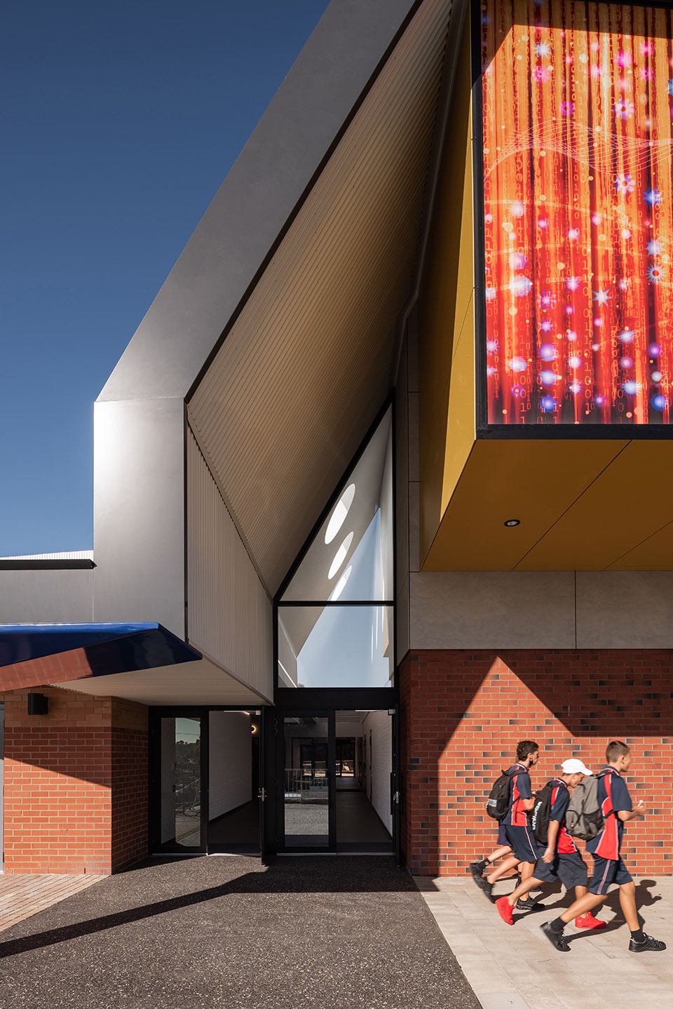 Belridge Secondary College Performing Arts Centre by iredale pedersen hook architects