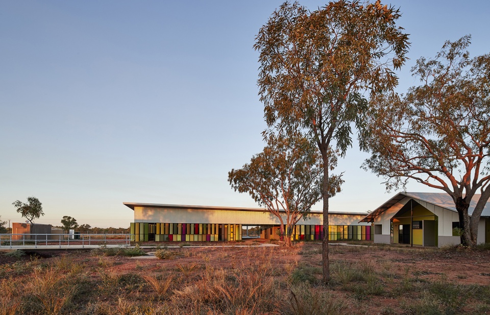 fitzroy crossing renal hostel by iredale pedersen hook