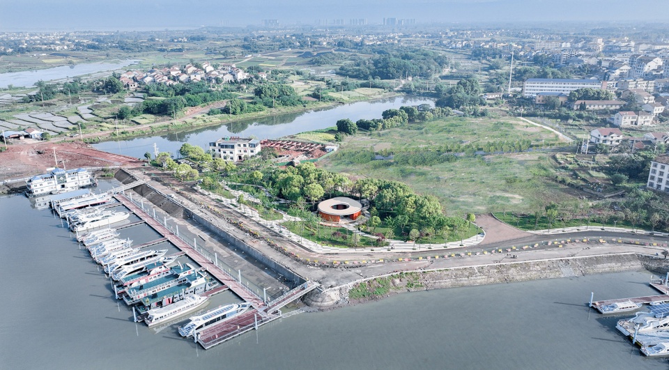 lakeside rest station landscape public toilet of liangzi lake by upa