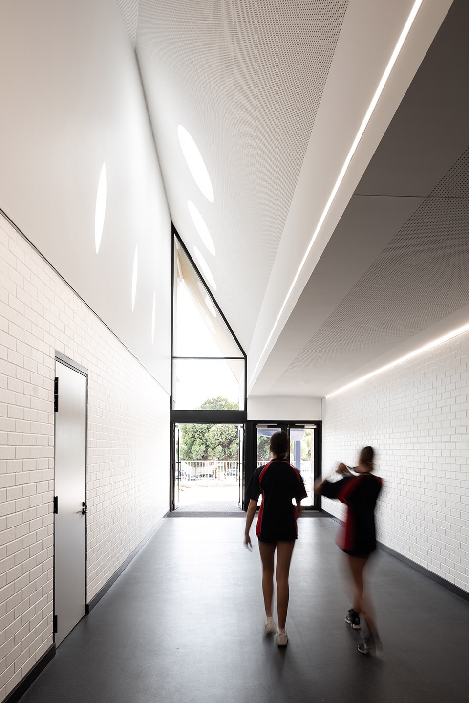 Belridge Secondary College Performing Arts Centre by iredale pedersen hook architects
