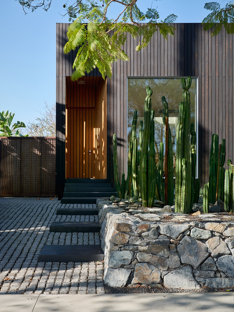 Centered Home by aalso architects HYCArch