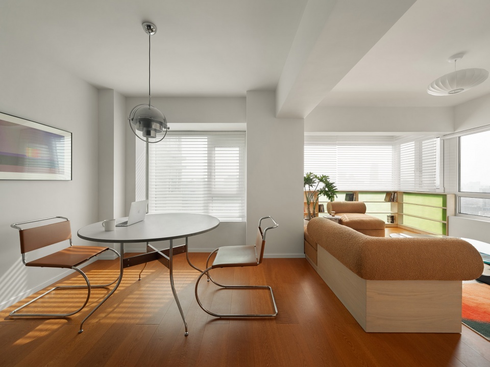 Jiayuan Apartment by Dangtu Studio