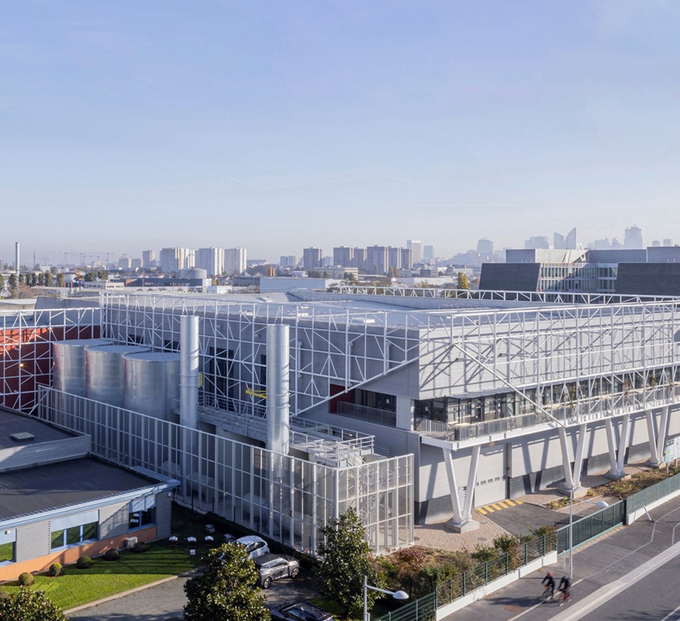 restructuring of the selective collection sorting center in nanterre by le devehat vuarnesson architectes