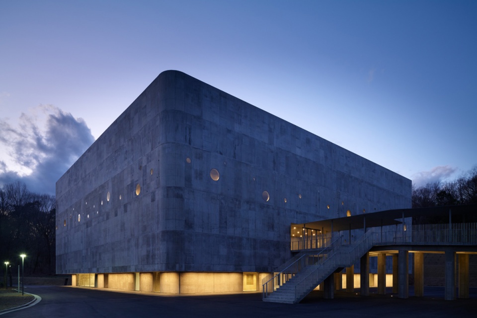 waseda university honjo senior high school gymnasium by nikken sekkei ltd