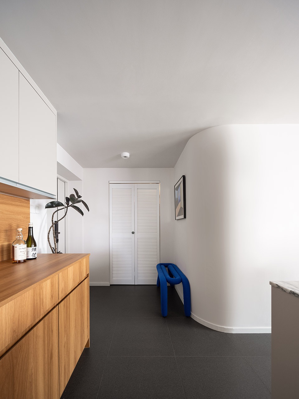 Jiayuan Apartment by Dangtu Studio