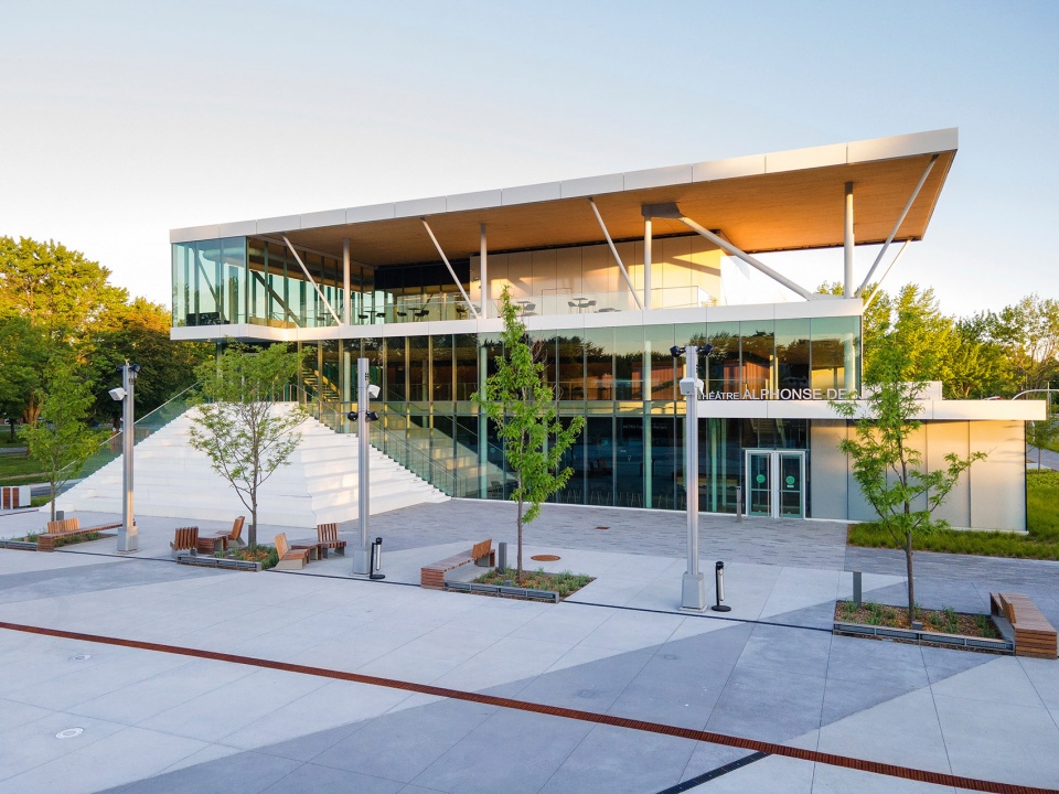 Repentigny Theater by Les architectes FABG