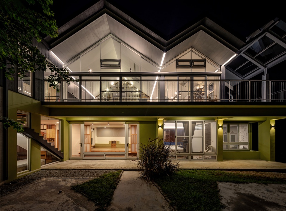 Under the roof House by Emerge Architects