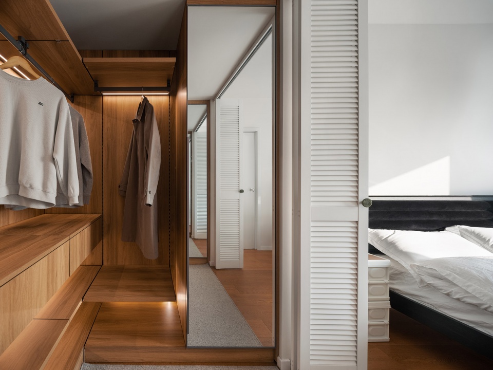 Jiayuan Apartment by Dangtu Studio