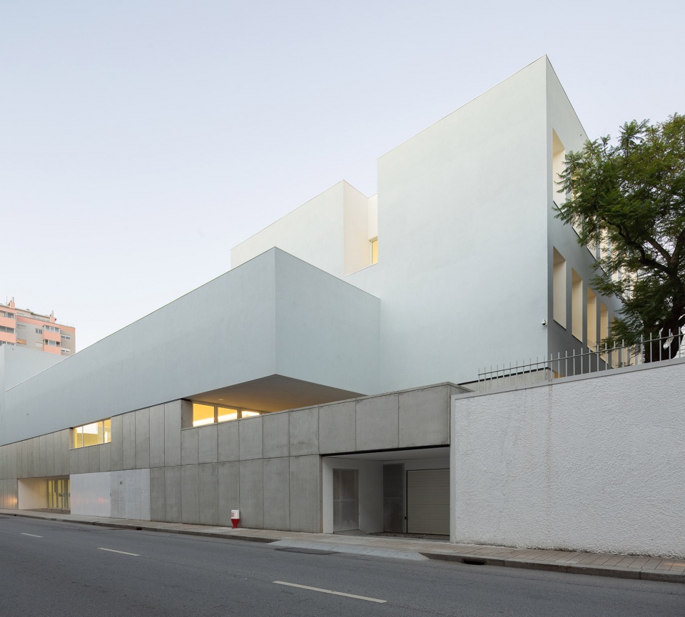 Luso Frances School by Pedro Mosca Pedro Goncalves Arquitectos